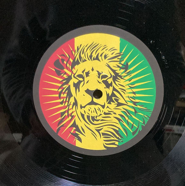 Raggamuffin Hardcore Rave record sleeve with crowned lion