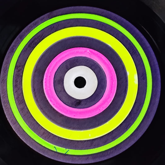 Painted multicolour B-side of The Youngsters – Illogique vinyl